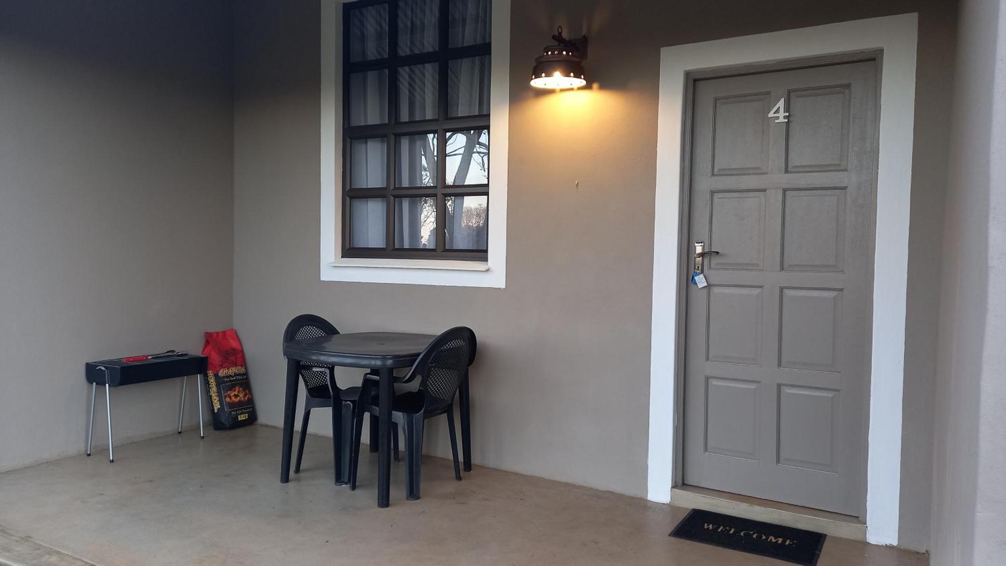 Deo Resta Guest Lodge Piet Retief ภายนอก รูปภาพ